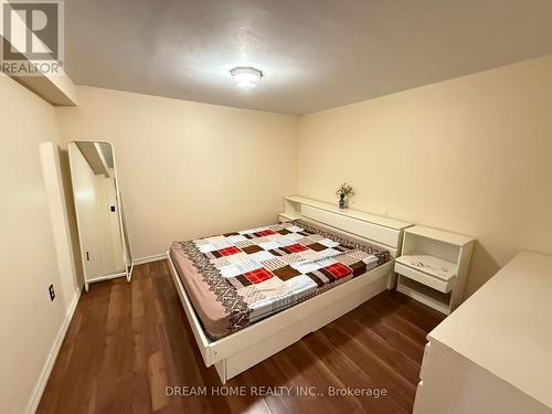 92 RAINIER SQUARE , Toronto, Ontario M1T 3A2 5