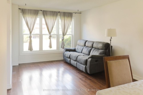 104 Gates Crescent, Ajax, ON 