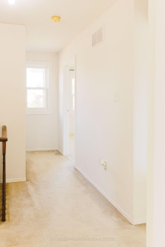 104 Gates Crescent, Ajax, ON 