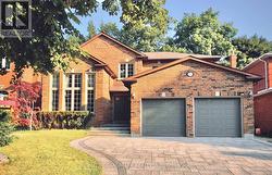20 WILFRED COURT Richmond Hill, ON L4C 8P8