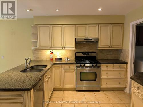 20 WILFRED COURT , Richmond Hill, Ontario L4C 8P8 5