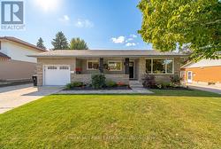 31 GAY CRESCENT  Kitchener, ON N2A 2C2