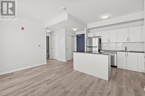 601 - 397 CODDS ROAD , Ottawa, Ontario K1K 5C7 4