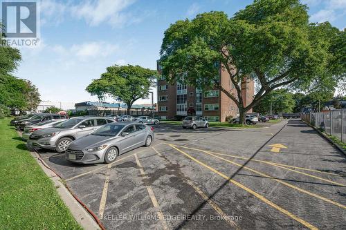 9 - 824 Brant Street, Burlington, ON 