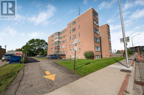 9 - 824 Brant Street, Burlington, ON 