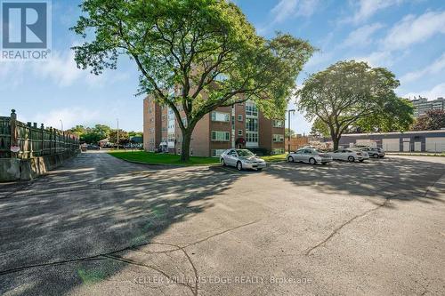 9 - 824 Brant Street, Burlington, ON 