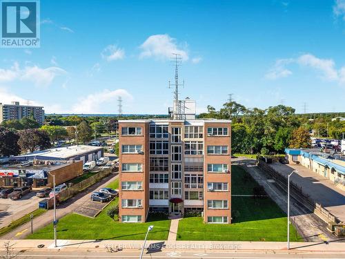 9 - 824 Brant Street, Burlington, ON 