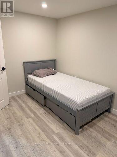 30 FRAN DRIVE , Vaughan, Ontario L4L 1P3 5