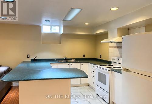 70 DALMATIAN CRESCENT , Toronto, Ontario M1C 4W7 4