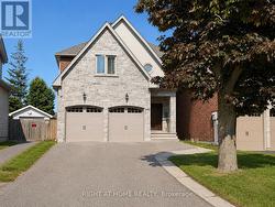 1049 GREAVES AVENUE Mississauga, ON L5E 1W4