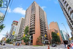 403 - 475 LAURIER AVENUE W Ottawa, ON K1R 7X1