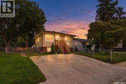1518 I AVENUE N Saskatoon, SK S7L 2J6
