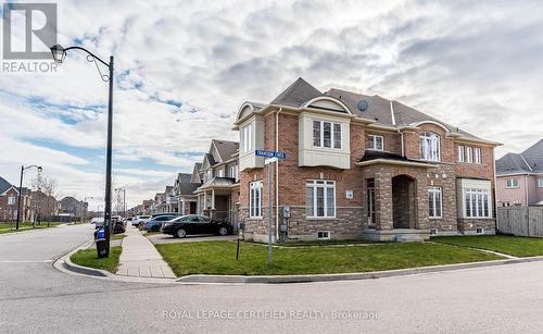 620 ASLETON BLVD. BOULEVARD , Milton, Ontario L9T 8K7 2