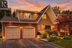 470 CARLTON DRIVE Oakville, ON L6J 5X3