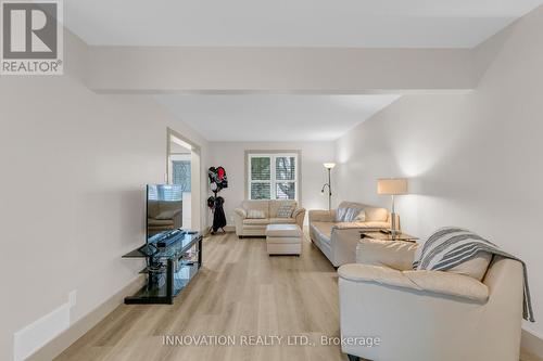 704 LEVAC DRIVE , Ottawa, Ontario K4A 2R1 4