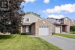 1736 SUMMERLANDS CRESCENT Ottawa, ON K1E 2Y2