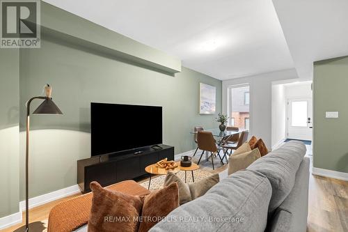 B - 447 LANSDOWNE AVENUE , Toronto, Ontario M6H 3Y2 4