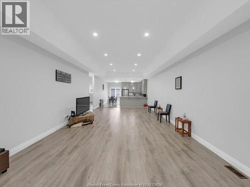 2277 NORTHWAY AVENUE , Windsor, Ontario N9B 3Y3 5
