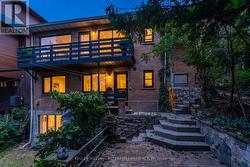 30 RAMBERT CRESCENT Toronto, ON M6S 1E6