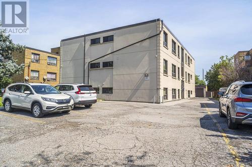 8 - 2637 KEELE STREET , Toronto, Ontario M6L 2P2 4