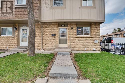 62 - 81 HANSEN ROAD  Brampton, ON L6V 3C7