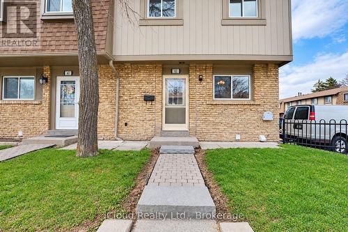 62 - 81 HANSEN ROAD  Brampton, ON L6V 3C7