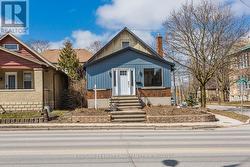 27 WHARNCLIFFE ROAD S London South (South E), ON N6J 2J5
