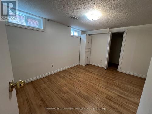 LOWER - 9 COLLINGWOOD STREET , Guelph, Ontario N1E 3R2 2
