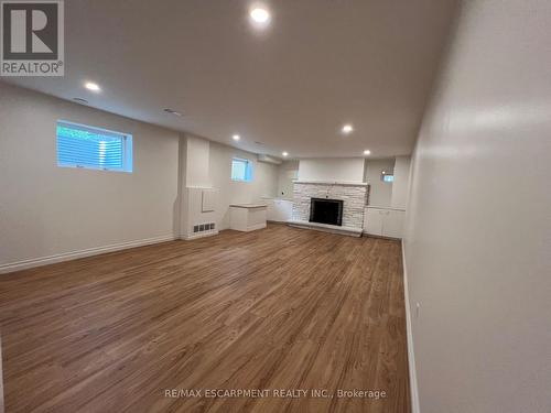 LOWER - 9 COLLINGWOOD STREET , Guelph, Ontario N1E 3R2 4