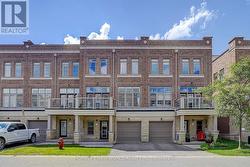 38 ARBOREA LANE Whitchurch-Stouffville, ON L4A 1X1