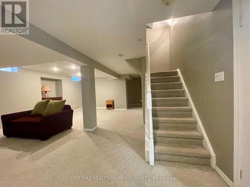 LOWER - 824 COLLEGE MANOR DRIVE , Newmarket, Ontario L3Y 8G6 5