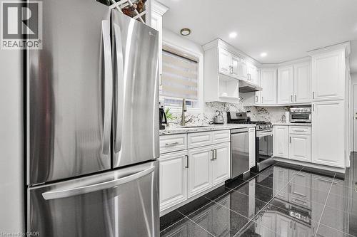 93 PARK Street W Unit# 1 , Mississauga, Ontario L5H 1L2 4