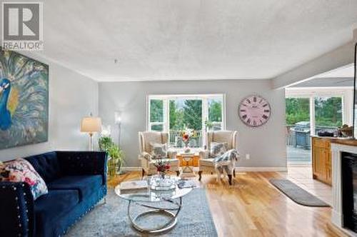 303 GRAND RIDGE DRIVE  Cambridge, ON N1S 4W9
