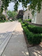 89 FORSYTHE STREET Oakville, ON L6K 3R7