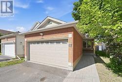15 HALKIRK AVENUE  Ottawa, ON K2V 1B1