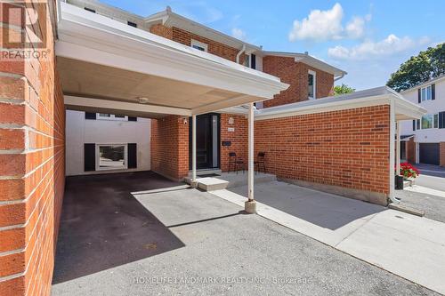 2 - 427 KEATS WAY  Waterloo, ON N2L 5S7