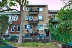 8125 Av. Bloomfield  Montréal (Villeray/Saint-Michel/Parc-Extension), QC H3N 2H8