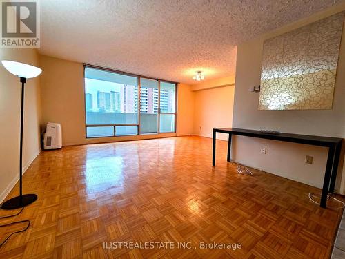 407 - 5 MASSEY SQUARE , Toronto, Ontario M4C 5L6 5