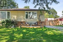 3 GLENGROVE AVENUE  Grimsby, ON L3M 4L6