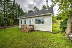 227 Ch. de Ste-Marguerite  Sainte-Marguerite-Du-Lac-Masson, QC J0T 1L0