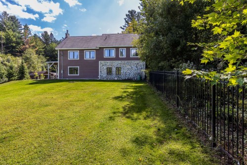 Cour - 106 Ch. Baker, Potton, QC 