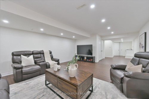 587 Candlestick Circle, Mississauga, ON 