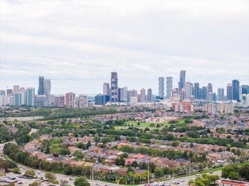 587 Candlestick Circle, Mississauga, ON 