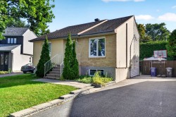 6237 Rue Salvail  Laval (Auteuil), QC H7H 1G3