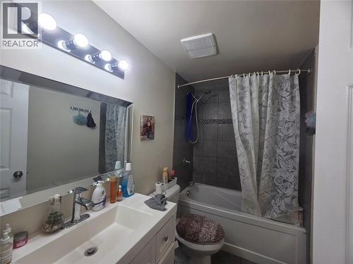 899 PRESTWICK CRESCENT Unit# RM#1 , Sarnia, Ontario N7S 4J6 4