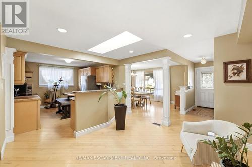 139 Glen Valley Drive, Hamilton, ON 