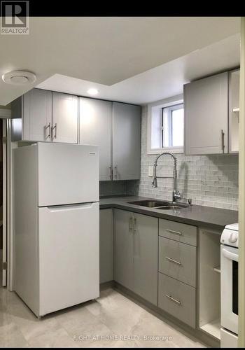 BASEMENT - 3 BEXHILL AVENUE , Toronto, Ontario M1L 3B3 5