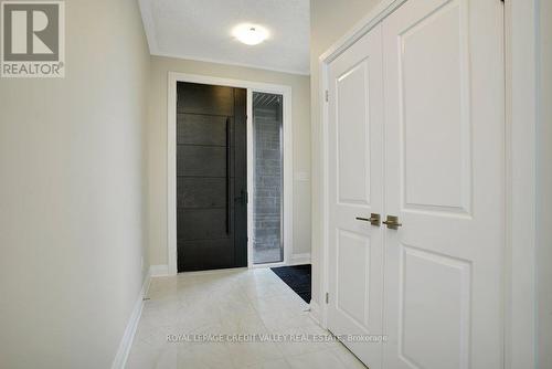 375 CHOKECHERRY CRESCENT , Waterloo, Ontario N2V 0H1 4