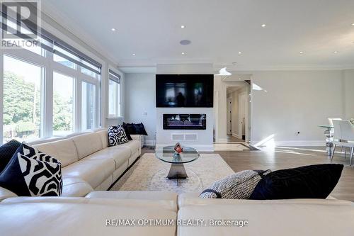 26 Pioneer Drive, Mississauga, ON 