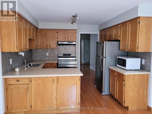 83 WINDRUSH TRAIL , Toronto, Ontario M1C 3Z9 4